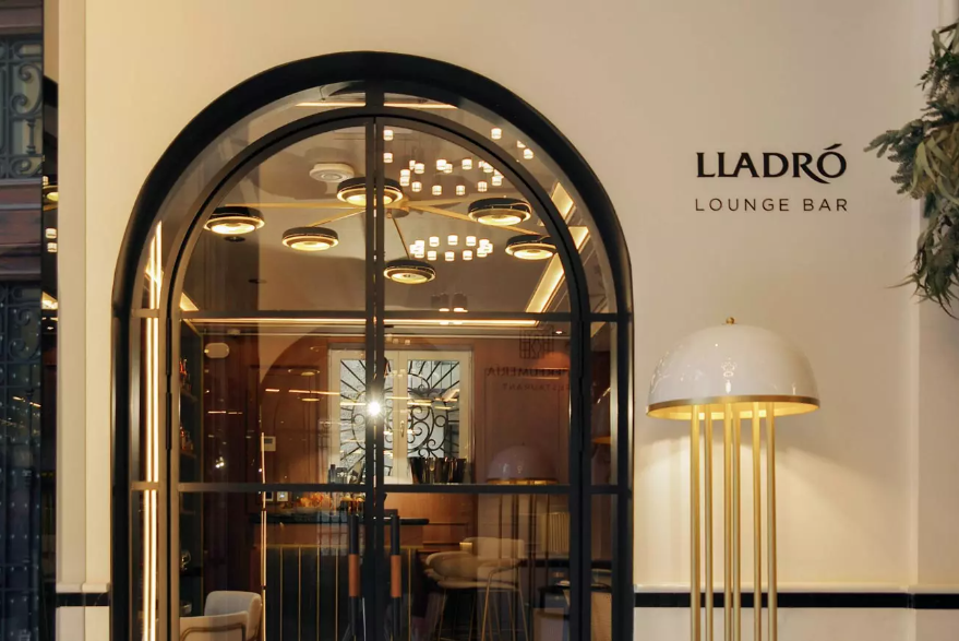 Lladró Lounge Bar