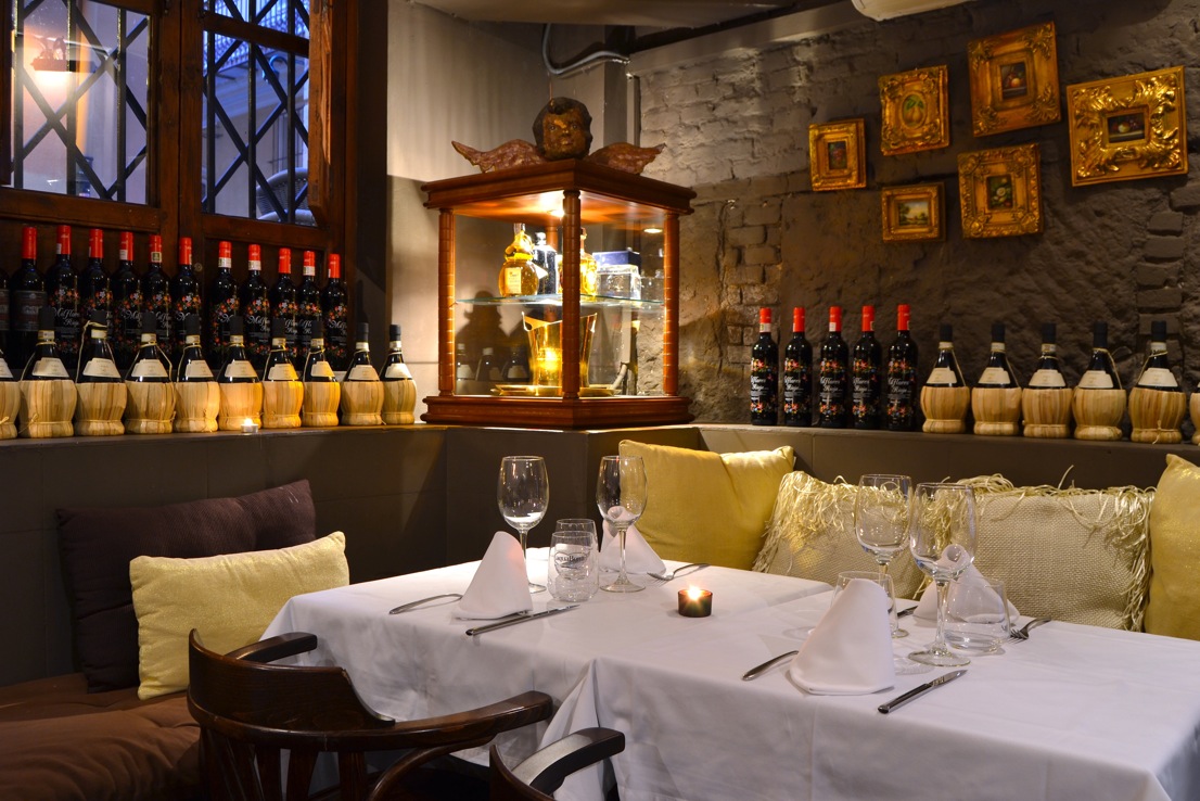 sala en restaurante san tommaso