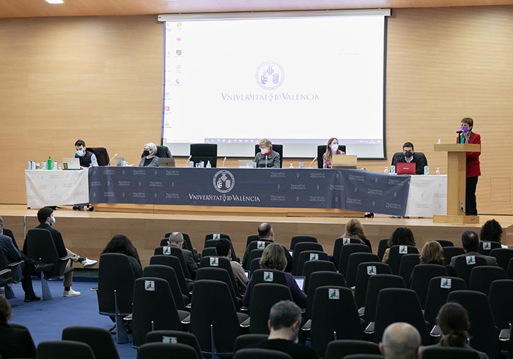 vista de sala de conferencias en la universitat de valencia