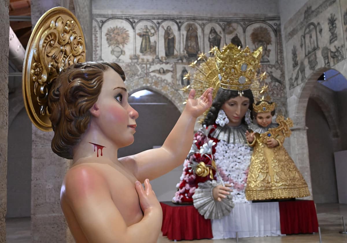 Exposición cadafal Virgen en València