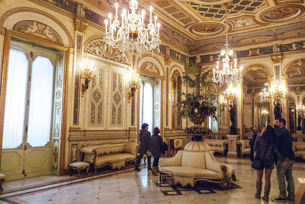Vista de un salón interior del Palacio del Marqués de Dos Aguas