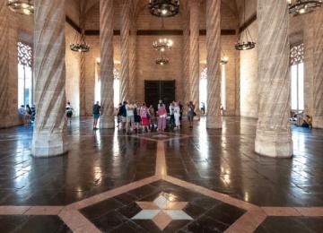 Vista del salón columnario de la Lonja