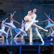 Ballet El Lago de los Cisnes en València