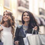 chicas de compras